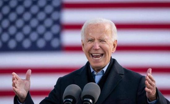 بايدن: يمكننا تقديم حزمة إنقاذ وتأمين الرعاية الصحية بسرعة