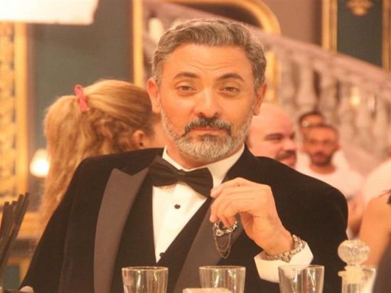 على طريقة تامر حسني.. فتحي عبدالوهاب لـ ياسر جلال :متهور بس بحبك