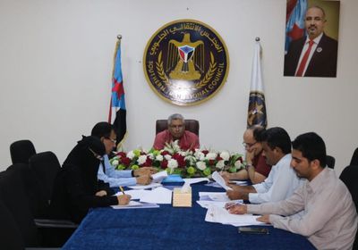 خلية الأزمات بالانتقالي تبحث مقترحات إنهاء أزمات الجنوب