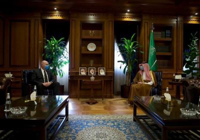  الجبير يلتقي بمساعد وزير الخارجية الأمريكي للشؤون العسكرية
