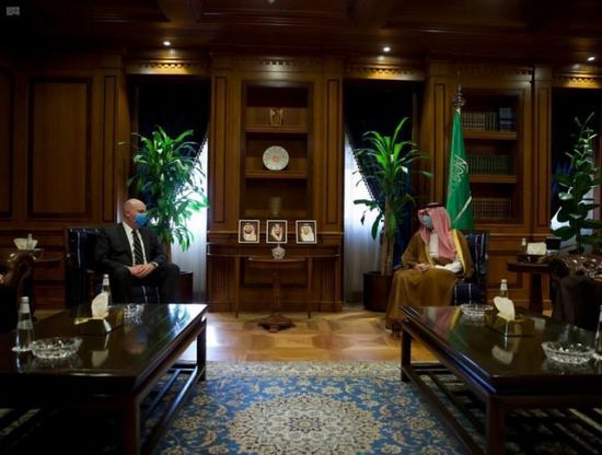  الجبير يلتقي بمساعد وزير الخارجية الأمريكي للشؤون العسكرية