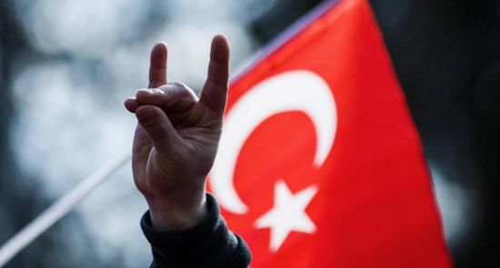 مطالبات ألمانية بحظر جماعة الذئاب الرمادية التركية