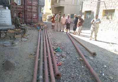 تحقيق جنائي في بيع أنابيب مسروقة من "مياه ردفان"