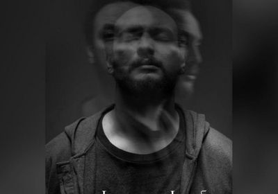 أحمد خالد صالح يروج لمسلسل "أنصاف مجانين"