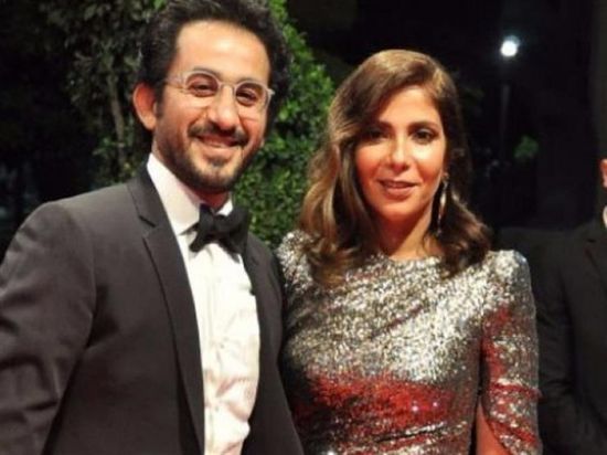 أحمد حلمي ومنى زكي يتعرضان لموقف طريف