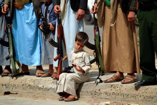  إجرام الحوثيين ضد الأطفال.. اعتداءات تستدعي "النفور الدولي"