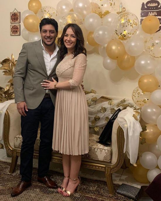 نجمة مسرح مصر سارة درزاوي تحتفل بخطوبتها (صور)