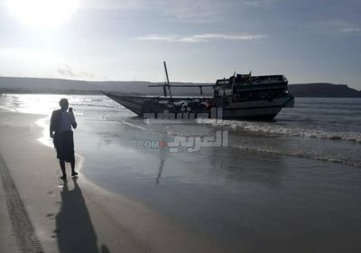 غرق وفقدان 10 بحارة قبالة حافون الصومالية (صور)