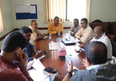 مسؤولو المكلا يتابعون مستجدات مشاريع تنموية