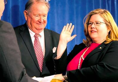 إميلي ميرفي تصدم ترامب: "قراري وحدي"