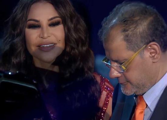 بعد أول ليلة في القبر.. أحلام تدعو للمايسترو طارق العاكف