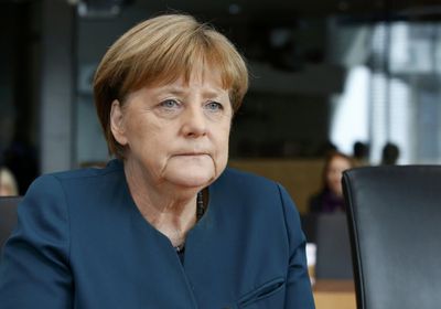 سيارة تصطدم ببوابة مقر المستشارة الألمانية في برلين