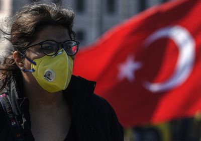 تركيا تشهد ذروة ثالثة لفيروس كورونا
