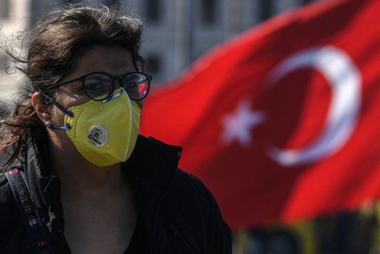 تركيا تشهد ذروة ثالثة لفيروس كورونا
