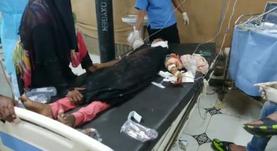 الرصاص أصاب رقبتها.. مليشيا الحوثي تقنص طفلة في الدريهمي (فيديو)