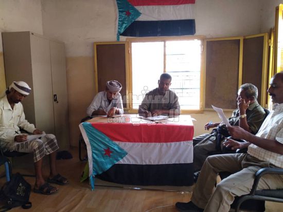 "انتقالي خنفر" يستعرض تقرير جهاز محو الأمية