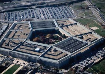 إقالة عدد من مستشاري وزارة الدفاع الأمريكية