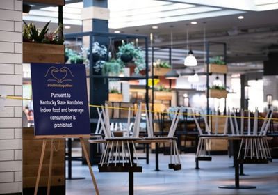 لوس أنجلوس تحظر التجمعات العامة والخاصة