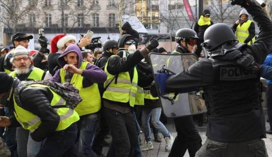  الشرطة الفرنسية تعتقل 9 أشخاص خلال احتجاجات في باريس