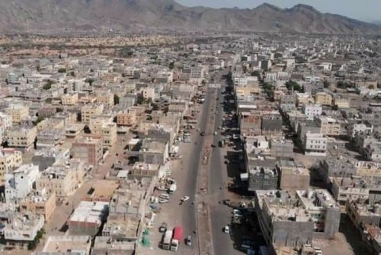 حادث يتسبب في انقطاع الكهرباء عن لحج