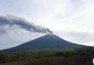  انفجار بركان ليوتولو بإندونيسيا