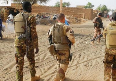 عدة هجمات تستهدف معسكرات لقوات دولية في 3 مدن بمالي