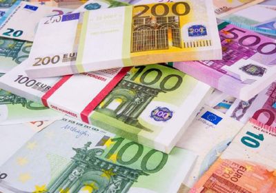اليورو يواصل مكاسبه ويقفز لأعلى مستوى في عامين ونصف