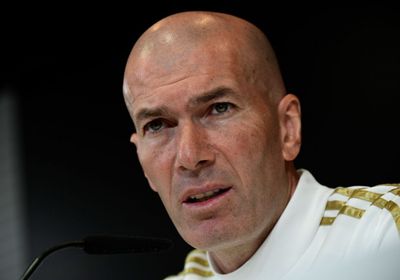 زيدان: لن استقيل من تدريب ريال مدريد.. سنتغلب على الأوقات العصيبة