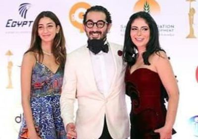 منى زكي عن تكريمها بمهرجان القاهرة السينمائي :شرف ليا