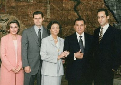  أسرة مبارك تعتزم رفع قضية تعويض بعد إلغاء تجميد الأموال