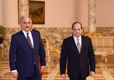 حفتر يصل القاهرة لبحث المفاوضات حول ليبيا