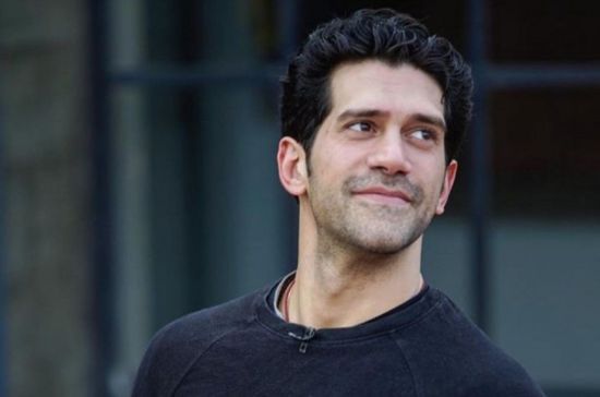 لهذا السبب أعتذر أحمد مجدي عن حكاية "أول السطر" لـ درة (فيديو)