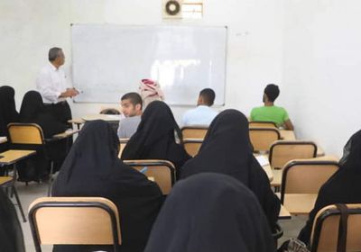 تدعمها "خليفة الإنسانية".. دورات متخصصة في الإنجليزية والحاسوب بسقطرى