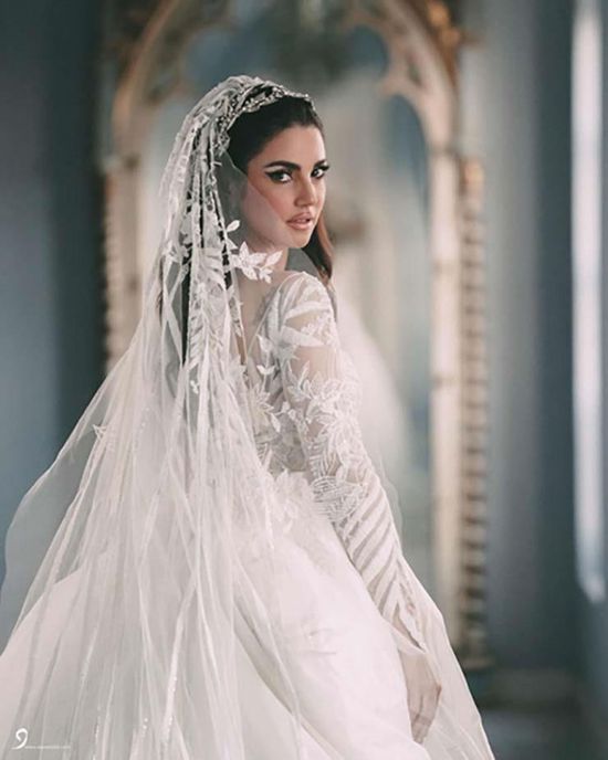 درة تكشف سبب بكائها في حفل زفافها (فيديو)