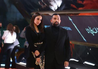 أول ظهور لـ درة وزوجها على السجادة الحمراء لمهرجان القاهرة السينمائي