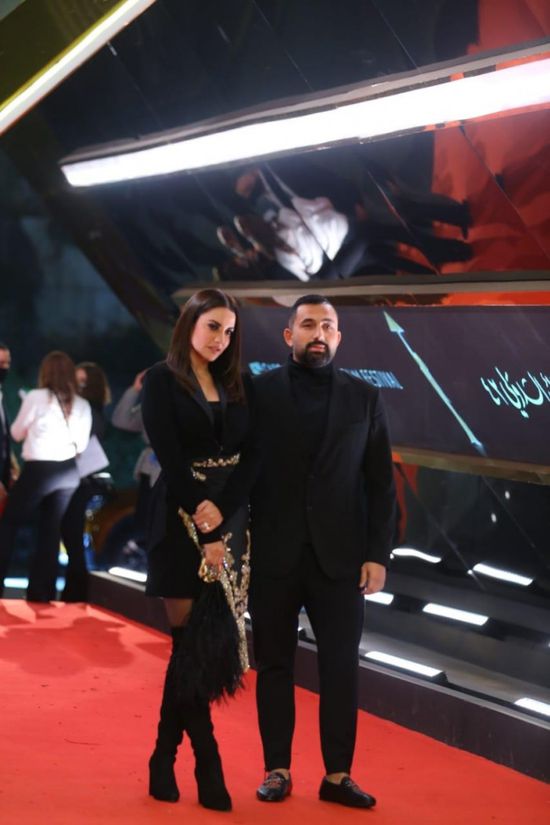 أول ظهور لـ درة وزوجها على السجادة الحمراء لمهرجان القاهرة السينمائي