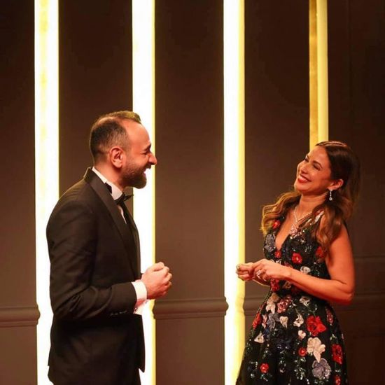 بالصور.. ريا أبي راشد تصور برنامجًا جديدًا خلال تواجدها بمهرجان القاهرة السينمائي