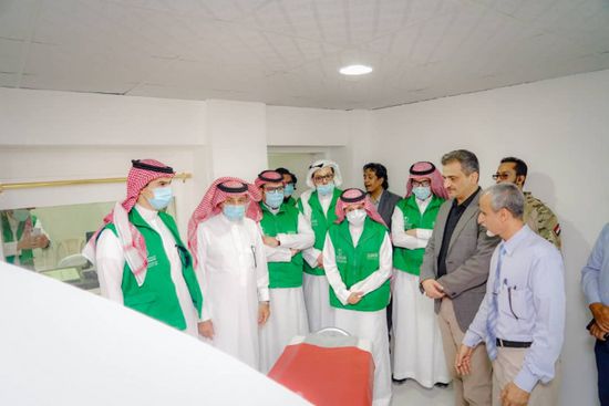 لملس يفتتح وحدة تفتيت بمستشفى الجمهورية (صور)