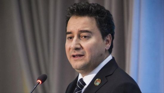 علي باباجان يهاجم أردوغان: اقتصادنا ينهار بسبب خطواتكم الخاطئة