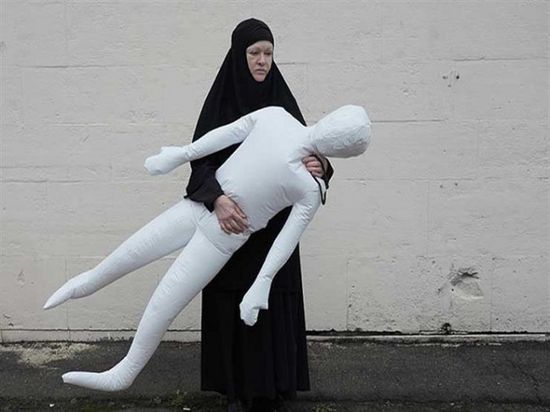 فيلم "مؤتمر" يفوز بالهرم الفضي وأفضل ممثلة في ختام القاهرة السينمائي