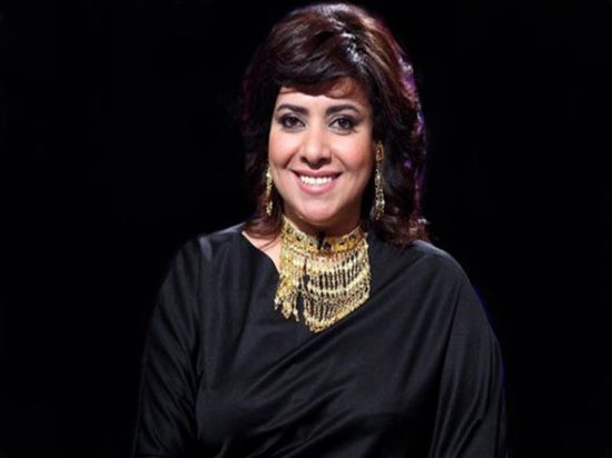 نشوى مصطفى تهنئ إلهام شاهين على جائزة أفضل ممثلة بمهرجان القاهرة السينمائي