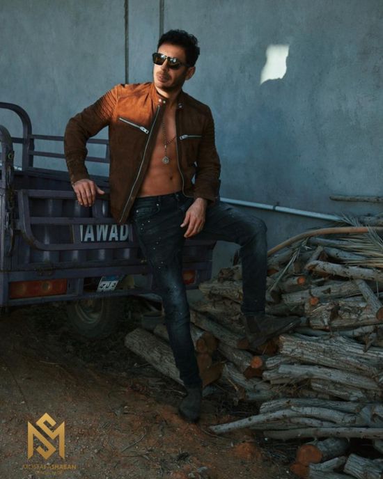 مصطفى شعبان يخضع لجلسة تصوير جديدة