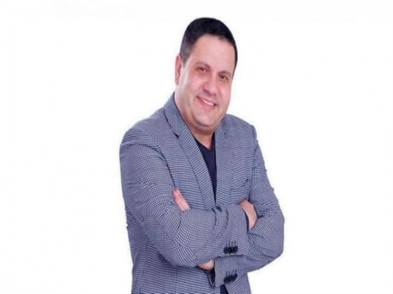 بحضور نجوم الفن.. إدوارد يحتفل بعيد ميلاده (فيديو)