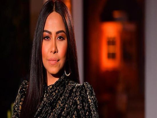 بعد تكريمه.. شيرين لـ أشرف زكي :أب وأخ وصديق لكل فنانين مصر