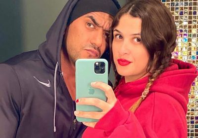 من داخل منزلهما.. ياسمين عبدالعزيز تحتفل بعيد ميلاد أحمد العوضي 