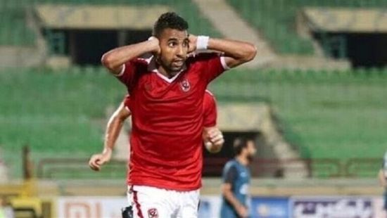 الأهلي المصري يوافق على سفر لاعبه زكريا للعلاج في إنجلترا