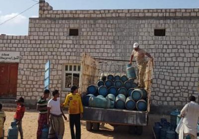 شاحنات غاز منزلي من "خليفة الإنسانية" لغرب سقطرى
