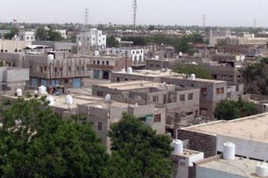 يُخالف النيابة.. محافظ لحج يرفض الإفراج عن الدودحي