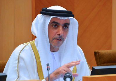 الشيخ سيف بن زايد يهنئ الفائزين ببطولة الفورمولا 1