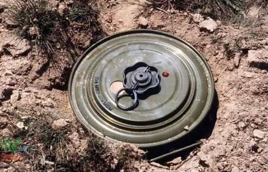 لغم حوثي يتسبب في بتر قدم شخص غربي تعز